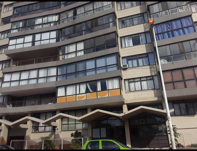 1.5 BEDROOM FLAT FOR SALE IN SOUTH BEACH